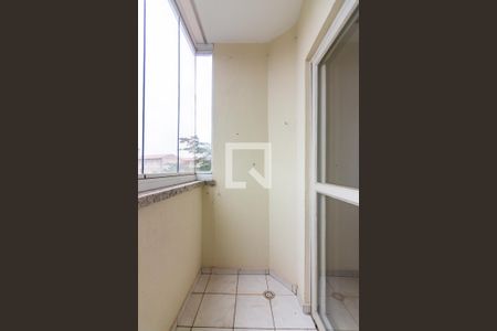 Sacada de apartamento à venda com 3 quartos, 71m² em Piratininga, Osasco