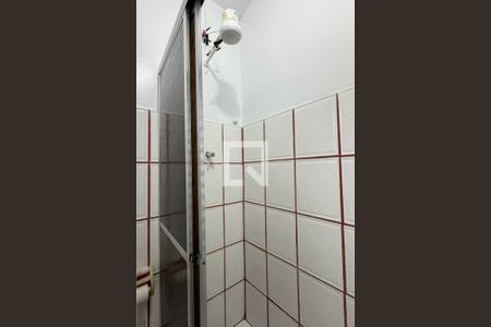 Banheiro da Suíte 1 de casa para alugar com 2 quartos, 60m² em Vila Pouso Alegre, Barueri