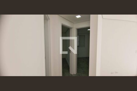 Corredor de apartamento para alugar com 2 quartos, 52m² em Padroeira, Osasco