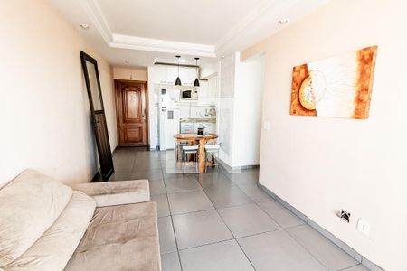Sala de apartamento para alugar com 3 quartos, 74m² em Vila Valparaiso, Santo André