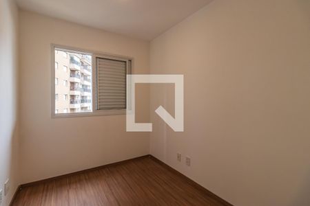 Quarto 1 de apartamento para alugar com 3 quartos, 76m² em Jardim Tupanci, Barueri