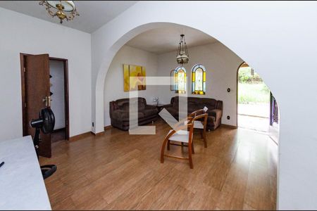 Sala de casa para alugar com 3 quartos, 220m² em Dom Bosco, Belo Horizonte