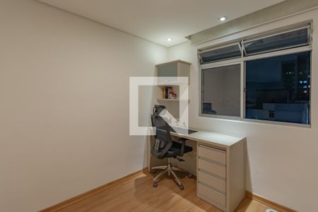 Quarto 1 de apartamento à venda com 2 quartos, 57m² em Ouro Preto, Belo Horizonte