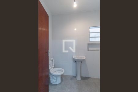 Banheiro de casa para alugar com 1 quarto, 80m² em São Pedro, Osasco