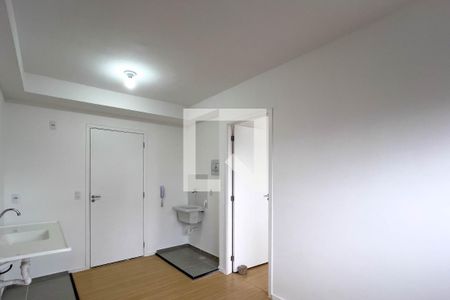 Sala e cozinha de apartamento para alugar com 1 quarto, 24m² em Sé, São Paulo