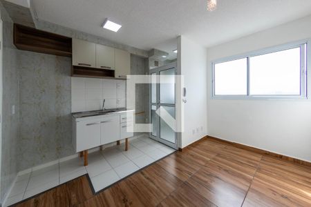 Sala/Cozinha de apartamento para alugar com 2 quartos, 34m² em Vila Tolstoi, São Paulo