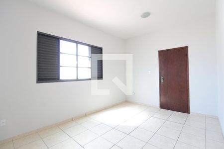 Sala de apartamento para alugar com 3 quartos, 90m² em Paquetá, Belo Horizonte
