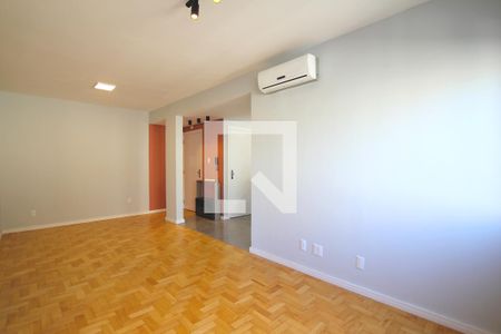 Sala de apartamento à venda com 2 quartos, 75m² em Auxiliadora, Porto Alegre