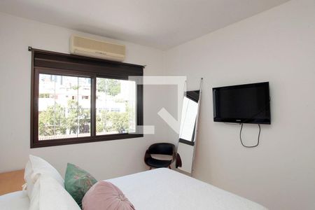 Quarto 1 Suíte de apartamento para alugar com 2 quartos, 82m² em Auxiliadora, Porto Alegre