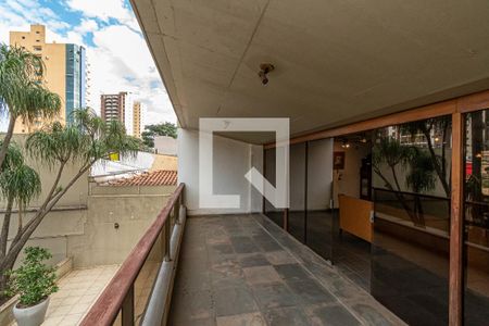 Varanda Sala de Estar de apartamento à venda com 4 quartos, 200m² em Cambuí, Campinas