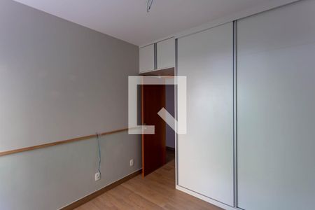 Quarto 1 de apartamento para alugar com 3 quartos, 128m² em Vila Paris, Belo Horizonte