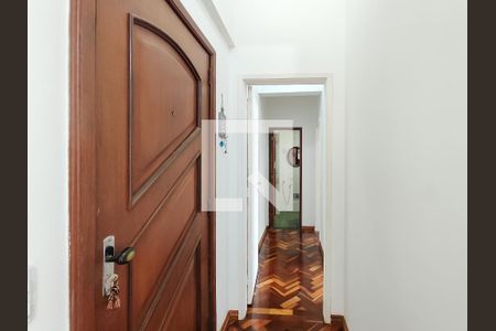 Corredor de apartamento para alugar com 2 quartos, 72m² em Vila Isabel, Rio de Janeiro