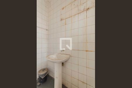 Banheiro 1 de casa para alugar com 1 quarto, 140m² em Cambuci, São Paulo