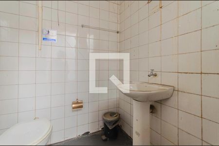 Banheiro 1 de casa para alugar com 1 quarto, 140m² em Cambuci, São Paulo