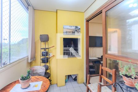 Sala de apartamento à venda com 2 quartos, 56m² em Medianeira, Porto Alegre