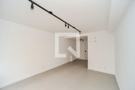 Sala/Quarto de apartamento para alugar com 1 quarto, 30m² em Bela Vista, Porto Alegre