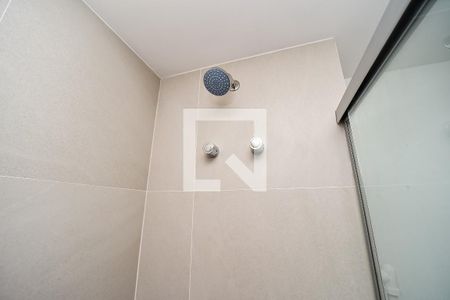 Banheiro de apartamento para alugar com 1 quarto, 30m² em Bela Vista, Porto Alegre