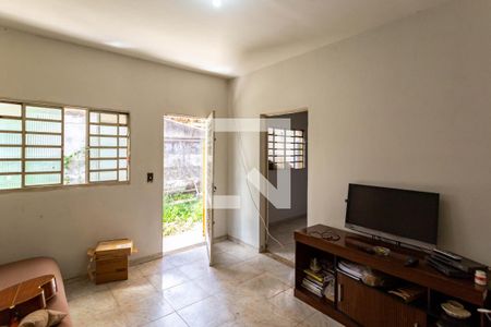 Sala de casa para alugar com 1 quarto, 61m² em Dom Bosco, Belo Horizonte
