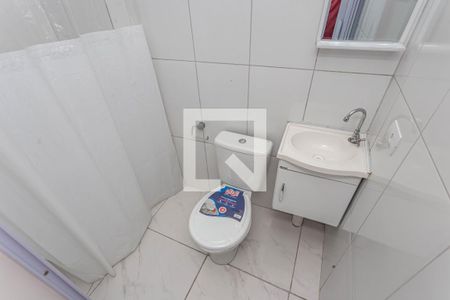Banheiro de casa para alugar com 1 quarto, 25m² em Liberdade, São Paulo