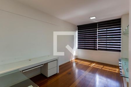 Sala de apartamento para alugar com 2 quartos, 74m² em Funcionários, Belo Horizonte