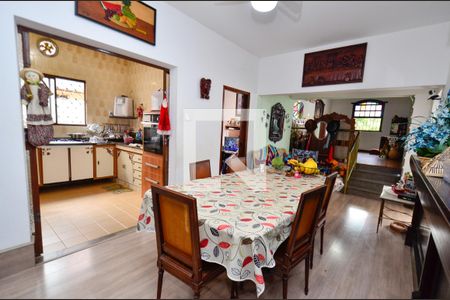 Sala de Jantar de casa para alugar com 4 quartos, 150m² em Sagrada Família, Belo Horizonte