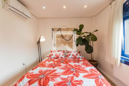 Dormitório 2 de apartamento para alugar com 2 quartos, 72m² em Auxiliadora, Porto Alegre