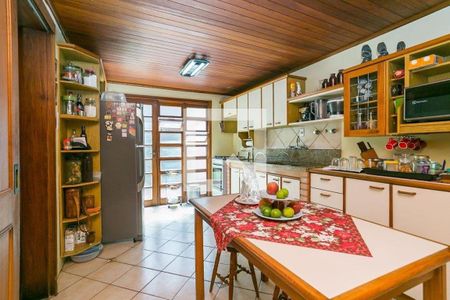 Casa à venda com 3 quartos, 291m² em Bela Vista, Porto Alegre