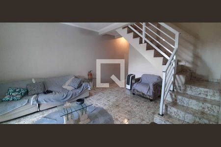 Sala de casa à venda com 3 quartos, 180m² em Veloso, Osasco