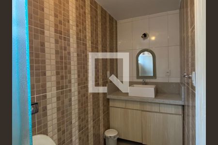 Banheiro  de apartamento para alugar com 3 quartos, 107m² em Santa Cecília, Porto Alegre