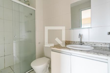 Banheiro da Suíte de apartamento para alugar com 3 quartos, 83m² em Pari, São Paulo