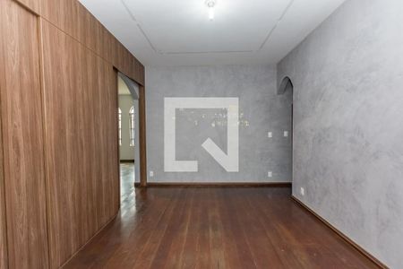 Sala 1 de casa para alugar com 3 quartos, 230m² em Caiçara-adelaide, Belo Horizonte