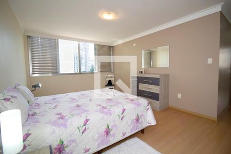 Suíte de apartamento para alugar com 4 quartos, 216m² em Pinheiros, São Paulo