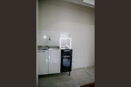 Cozinha de apartamento para alugar com 1 quarto, 30m² em Medianeira, Porto Alegre