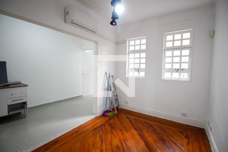 Sala 2 de casa para alugar com 3 quartos, 135m² em Cerqueira César, São Paulo