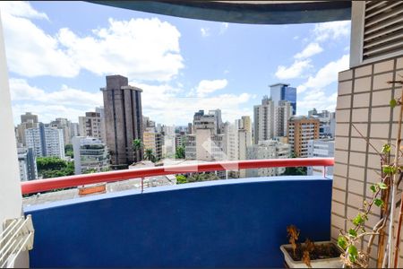 Sacada de apartamento à venda com 1 quarto, 70m² em Funcionários, Belo Horizonte