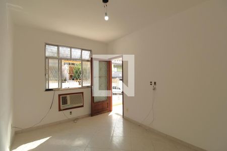 Sala de casa para alugar com 2 quartos, 50m² em Pechincha, Rio de Janeiro