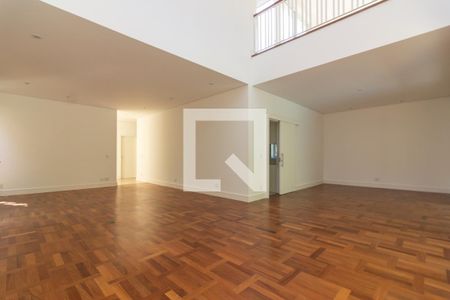 Sala de casa à venda com 3 quartos, 550m² em Alto de Pinheiros, São Paulo