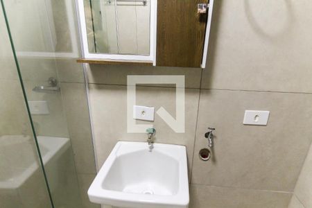 Banheiro de kitnet/studio para alugar com 1 quarto, 19m² em Mooca, São Paulo
