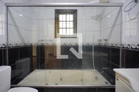 Banheiro de casa para alugar com 2 quartos, 100m² em Santa Maria Goretti, Porto Alegre
