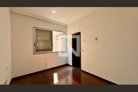 Quarto 1 de apartamento à venda com 4 quartos, 155m² em Lourdes, Belo Horizonte