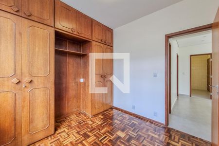 Quarto 1 de apartamento para alugar com 2 quartos, 75m² em Santa Efigênia, Belo Horizonte