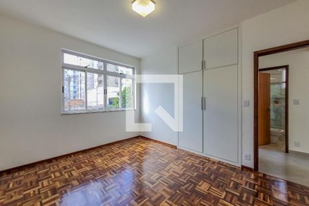 Quarto 2 de apartamento para alugar com 2 quartos, 75m² em Santa Efigênia, Belo Horizonte