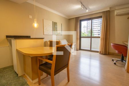 Sala e Cozinha de apartamento para alugar com 1 quarto, 44m² em Rio Branco, Porto Alegre