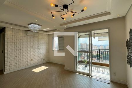 Sala de apartamento à venda com 2 quartos, 74m² em Jardim Tupanci, Barueri