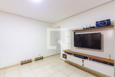Sala  de casa para alugar com 2 quartos, 90m² em Km 18, Osasco