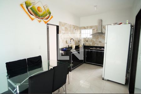 Sala e Cozinha de casa à venda com 3 quartos, 200m² em Campo Alegre, Belo Horizonte