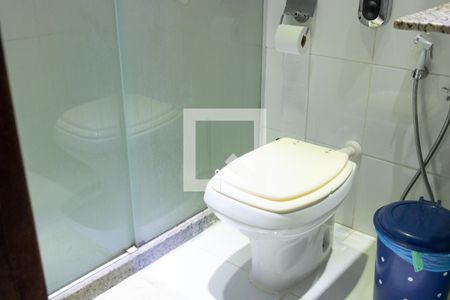 Banheiro da Suíte 1 de casa de condomínio à venda com 3 quartos, 120m² em Tijuca, Rio de Janeiro