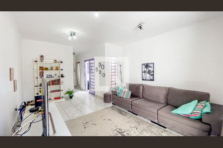 Sala de casa para alugar com 3 quartos, 246m² em Vila Eldízia, Santo André