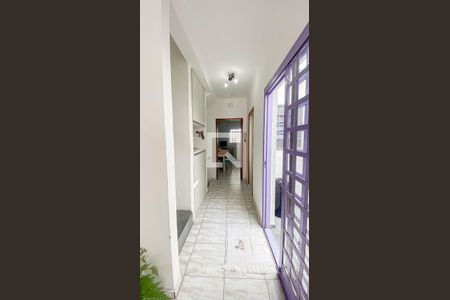 Corredor de casa para alugar com 3 quartos, 246m² em Vila Eldízia, Santo André