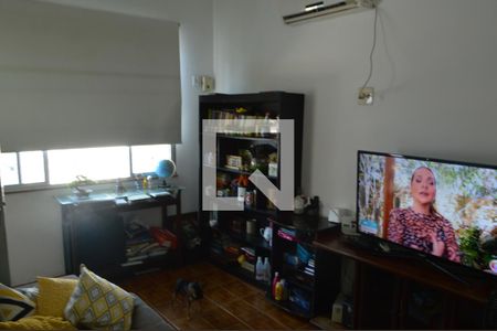 Sala de casa à venda com 2 quartos, 105m² em Taquara, Rio de Janeiro